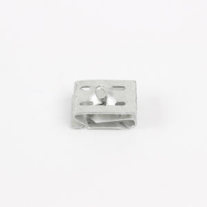 Base de Fixação para Para-lama Automotivo Sagitar Bora, Placa de Ferro com Mola de Pressão, Fabricado na China, Garantia de 6 Meses - Product Image 1