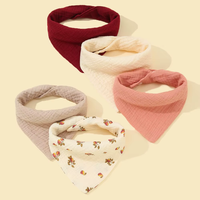 Ensemble de 5 bavoirs en mousseline de coton biologique doux, fermeture à lacets, lavables, bavoirs à imprimé floral, serviettes triangulaires, linges à rotules pour nouveau-nés