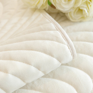 Member Exclusive <b>Sofa</b> <b>Cushion</b> Creamy Crystal Velvet Quilted Non Slip Pad Type Universal <b>Seat</b> <b>Cover</b> Spring 2022 - Product Image 5