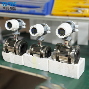 Débitmètres électromagnétiques sanitaires de qualité alimentaire à haute stabilité avec vanne solénoïde, précision de 0,5 % - Product Image 2