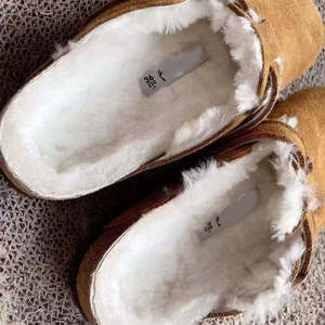 Vente en gros de sandales plates d'été pour femmes, style <span class=keywords><strong>Birkenstock</strong></span>, à bout rond, noires, respirantes, à semelle souple, pour un usage quotidien - Product Image 2