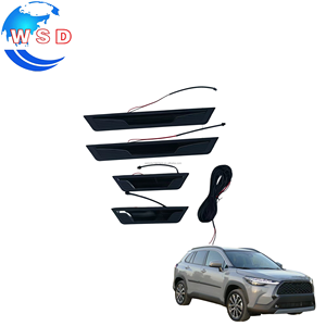 Protector de Umbral de Puerta con Logotipo para TOYOTA COROLLA CROSS 2021, Accesorios Interiores, ABS y Acero Inoxidable Negro, con LED - Product Image 1