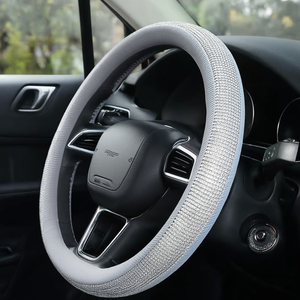 Funda para Volante Gris Universal con Agarre Texturizado, Accesorio Automotriz - Product Image 3