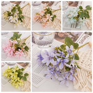 Bouquet de fleurs artificielles CallaFloral blanc, rose, jaune, bleu, champagne, violet en polyester pour décoration intérieure et mariage MW66788 - Product Image 3