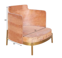 Fauteuil en tissu rembourré avec structure en contreplaqué de bois d'eucalyptus au design incurvé pour salon