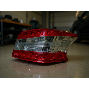 Feu arrière gauche halogène Calavera Sentra 13-15 pour Nissan Dfac, remplacement, réparation, neuf, système d'éclairage automobile 12V - Product Image 1