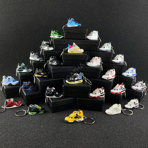 <span class=keywords><strong>2025</strong></span> thời trang Quà Tặng mềm PVC túi quyến rũ với hộp tay in Giày Keyring 3D Mini Sneaker Keychain - Product Image 3