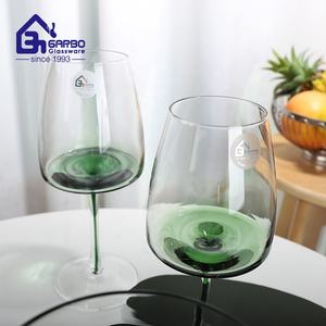 Gobelet en verre transparent fait à la main avec tige <span class=keywords><strong>de</strong></span> couleur unie élégante tasse en verre <span class=keywords><strong>de</strong></span> couleur verte pour vin <span class=keywords><strong>Champagne</strong></span> Cocktail Martini Barware - Product Image 3