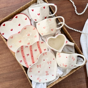 Taza y Plato de Cerámica en Forma de Corazón con Logotipo Personalizable, Diseño Irregular, Taza para Café y Té, Regalo Romántico para San Valentín o Día de la Madre - Product Image 4