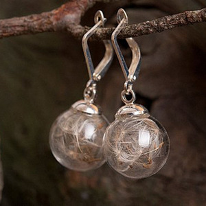 ต่างหูทรงกลมทองแดงวินเทจประดับมอสเขียวแท้รูปดอกแดนดิไลออนแก้ว - Product Image 5