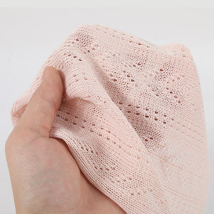 Vente en gros de meilleure vente de tissu tricoté en polyester 240gsm de haute qualité et de bonne performance, tissu pour <span class=keywords><strong>pull</strong></span> respirant pour femmes - Product Image 4