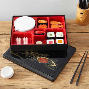 Caja Bento de estilo japonés, contenedor de almuerzo de plástico con tapa roja y negra, forma rectangular, portátil, ligero, seguro para comidas de sushi - Product Image 2