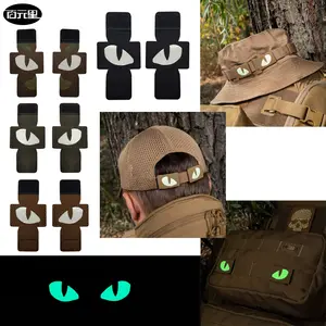 Kedi gözler aydınlık yamalar Glow karanlık rozeti ile cırt cırt bağlantı elemanları sırt çantası şapka çanta nakış yamalar
