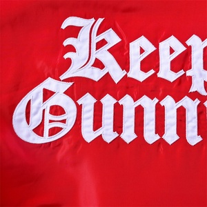 Chaqueta Satinada OEM 100% Algodón, Estilo Urbano, con Apliques Bordados, Chaqueta Bordada con Estampado, Chaqueta de Invierno - Product Image 5