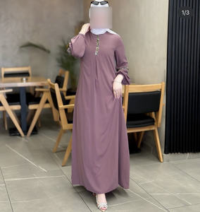 Hijab Kaftan伝統的なイスラム教徒のドレスと控えめな黒アバヤ女性のためのドバイイスラム服ジャカルタから - Product Image 1