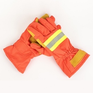 Guantes de Rescate Contra Incendios AmpsafeX, Aislantes del Calor, Resistentes a Altas Temperaturas, Sin Silicona, Sin Polvo - Product Image 2