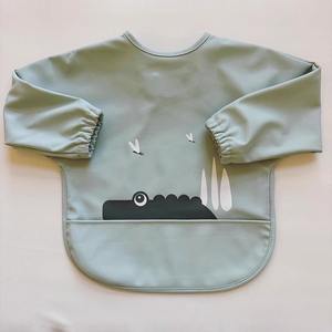 Delantal de bebé de alimentación ajustable de bajo precio, babero impermeable para bebé, bata de manga larga con bolsillo para niños y niñas - Product Image 3