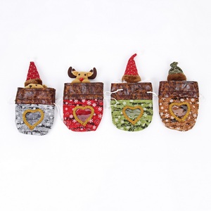 Borsa Regalo Natalizia Creativa con Stampa <span class=keywords><strong>di</strong></span> Babbo <span class=keywords><strong>Natale</strong></span> e Pupazzo <span class=keywords><strong>di</strong></span> Neve, in Materiale Ecologico <span class=keywords><strong>di</strong></span> Flanella per Decorazioni Festive - Product Image 2