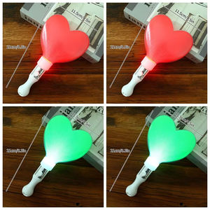 Varita Mágica Jumon con Luz LED, Palos Luminosos de Plástico, Divertidos y Brillantes, con Pilas AAA, Decoración para Fiestas y Conciertos al Aire Libre, Actividad con Forma para Animar - Product Image 2