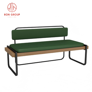 ชุดเก้าอี้โต๊ะไม้และฐานโลหะสำหรับร้านอาหารเชิงพาณิชย์เฟอร์นิเจอร์รับประทานอาหารหนังสีเขียวพร้อมโต๊ะเก้าอี้ไม้ - Product Image 6