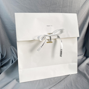Sac de courrier en papier <span class=keywords><strong>kraft</strong></span> <span class=keywords><strong>blanc</strong></span> avec logo argenté, impression personnalisée de votre propre logo, sacs de livraison, sac d'emballage pour vêtements, <span class=keywords><strong>enveloppe</strong></span> rigide pour courrier - Product Image 5