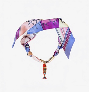 S3Y Nuova <span class=keywords><strong>Collana</strong></span> con Ciondolo a Forma <span class=keywords><strong>di</strong></span> Pesce in Ottone Placcato Oro 18K e Smalto, Sciarpa in Seta, Girocollo Regolabile Colorato per Donne - Product Image 4