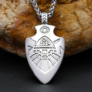 Colgante de acero inoxidable con forma de flecha vikinga yunnique, collar celta nórdico para hombre, regalo con diseño geométrico - Product Image 2