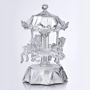 Caja de música con diseño de carrusel, luz nocturna, adorno giratorio acrílico para niñas, regalo de cumpleaños, decoración del Festival Qixi - Product Image 5