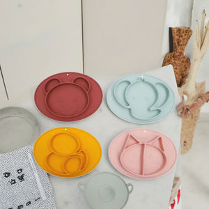 Sans BPA mignon en forme d'ours plat divisé enfants à manger ensemble de vaisselle en silicone bol à ventouse <span class=keywords><strong>assiette</strong></span> pour bébé sans danger pour l'alimentation cuillère - Product Image 1