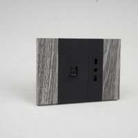 Interruptor de Enchufe Doble Estándar Estadounidense, Acabado Mate, PC Ignífugo, Tipo KLASS 118, Hogar Inteligente, Arquitectura Moderna, IP23