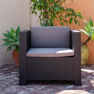 Set da Giardino Sofisticato e Sostenibile Diva Tte--Tte con 2 Poltrone e Tavolo per Uso Esterno in Plastica Riciclata - Product Image 4