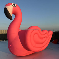 Flamants roses gonflables géants pour accessoires dans les festivals de musique tropicale