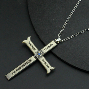 Anime <span class=keywords><strong>Dracule</strong></span> <span class=keywords><strong>Mihawk</strong></span> Kreuz-Anhänger Halskette Freundschafts-Geschenk für Männer und Frauen Anime-Schmuck Schlüsselanhänger Accessoires - Product Image 2