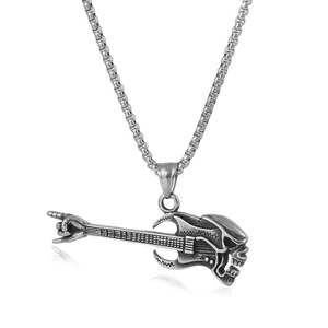 Yunnique – collier avec pendentif en forme de crâne de basse, en acier inoxydable, cadeau unisexe, bijoux, chaîne de 60cm - Product Image 1