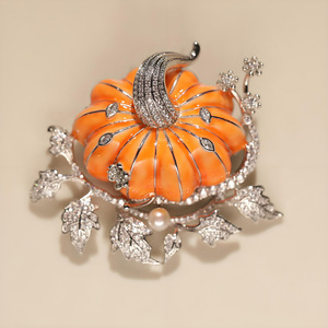 Broche de Calabaza Naranja con Cristales de Estrás y Hojas Plateadas, Accesorio de Moda para Mujer, Regalo - Product Image 1