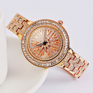 Reloj de cuarzo de lujo para mujer con diamantes de imitación dorados, elegante reloj de pulsera de acero inoxidable estilo diamante, regalo de moda vintage - Product Image 3