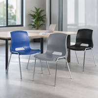 Chaise de visiteur de bureau ergonomique empilable moderne en plastique avec pieds en métal chromé, design durable et écologique pour la maison, le bureau, l'extérieur et la salle de sport