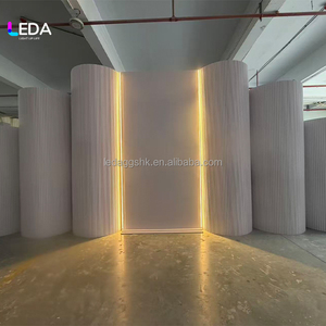 ฉากหลังงานแต่งงานขนาดใหญ่ LEDA แผงอะคริลิคทรงกระบอกสีขาว ฉากหลัง PVC รูปโค้งพร้อมแถบไฟวอร์มไลท์ - Product Image 3