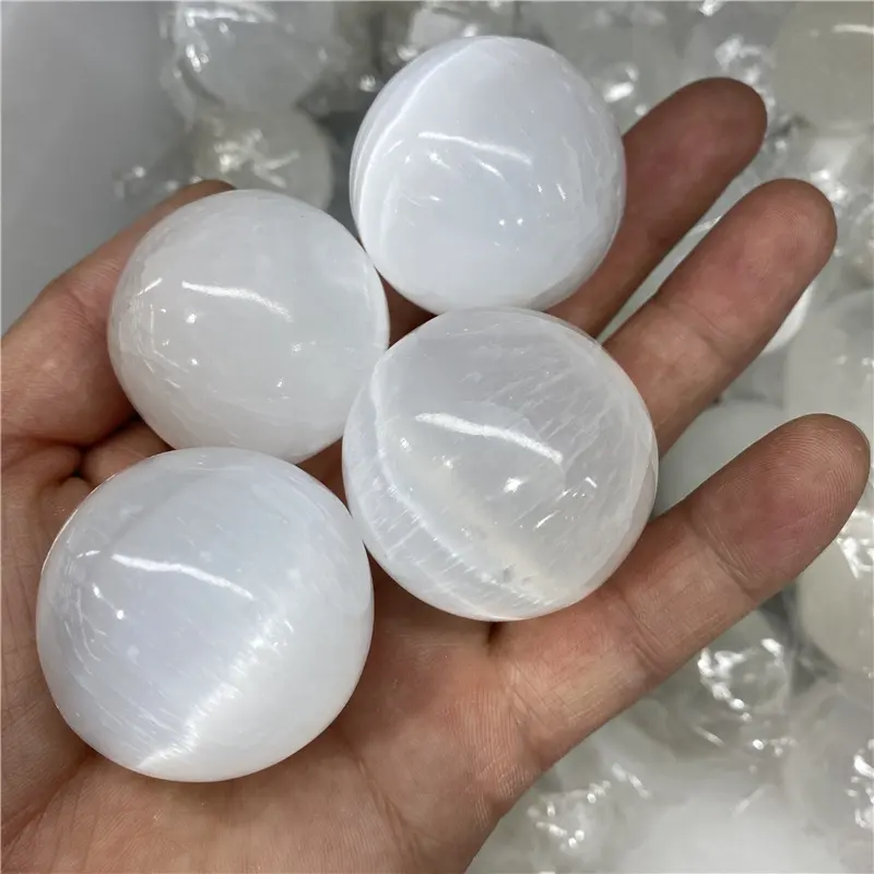 الجملة الأبيض الطبيعي الجبس أحجار شبه كريمة Selenite كريستال الكرة