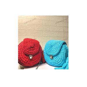 Sac à main en macramé tressé au crochet, motif coquillage, fait main, style bohème, excellente qualité, idéal pour un usage quotidien, disponible à la vente - Product Image 4