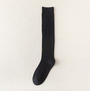 Chaussettes longues 2026 pour femmes, chaussettes hautes en tricot blanc fantaisie, vente en gros, étiquette personnalisée, chaussettes noires pour femmes - Product Image 4