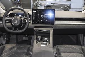 Zeeker 001 2026: <span class=keywords><strong>Auto</strong></span> Elettrica di Lusso di Alta Qualità con Autonomia 501-600km e Potenza 250-300kW - Product Image 4