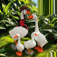 Patung Angsa Teras Model Baru 2027, Giddy the Porch Goose, dengan Lubang Isi Pasir di Bagian Bawah Taman, Angsa Putih