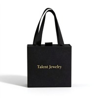 Boîte à bijoux de luxe en papier texturé noir avec poignée en ruban, logo en feuille d'or, boîte cadeau pour montre et bague de fiançailles