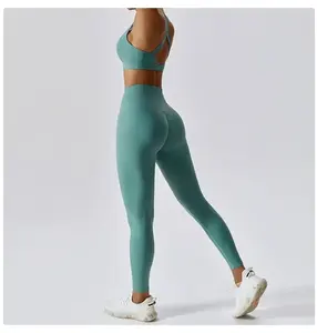 Vente en gros Vêtements de fitness pour femmes Kit de vêtements de gym Combinaison de survêtement Butt Lift pour femmes Ensembles de yoga 4 pièces à manches longues - Product Image 4