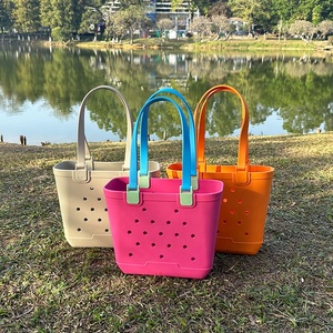 Sacs de mode pour femmes en gros, grande capacité, sac de plage portable en EVA, imperméable, avec poignée d'épaule, logo et couleur personnalisables - Product Image 1