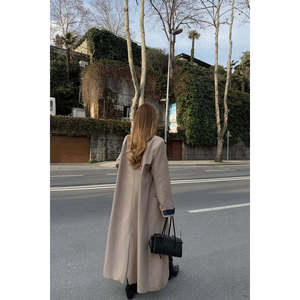 Gabardina de Mujer Modelo Aldabella con Estampado a Cuadros, para Primavera, Relleno de Algodón, Cierre con Cinturón y Decoración de Botones - Product Image 1