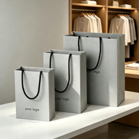 Sacs de shopping personnalisés de luxe pour vêtements, imprimés avec logo, recyclables, avec poignées, sacs en papier cadeau