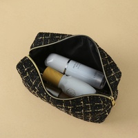 Sac cosmétique portable de luxe léger haut de gamme en polyester à motif écossais avec fil doré, fermeture ouverte, grande capacité pour femme