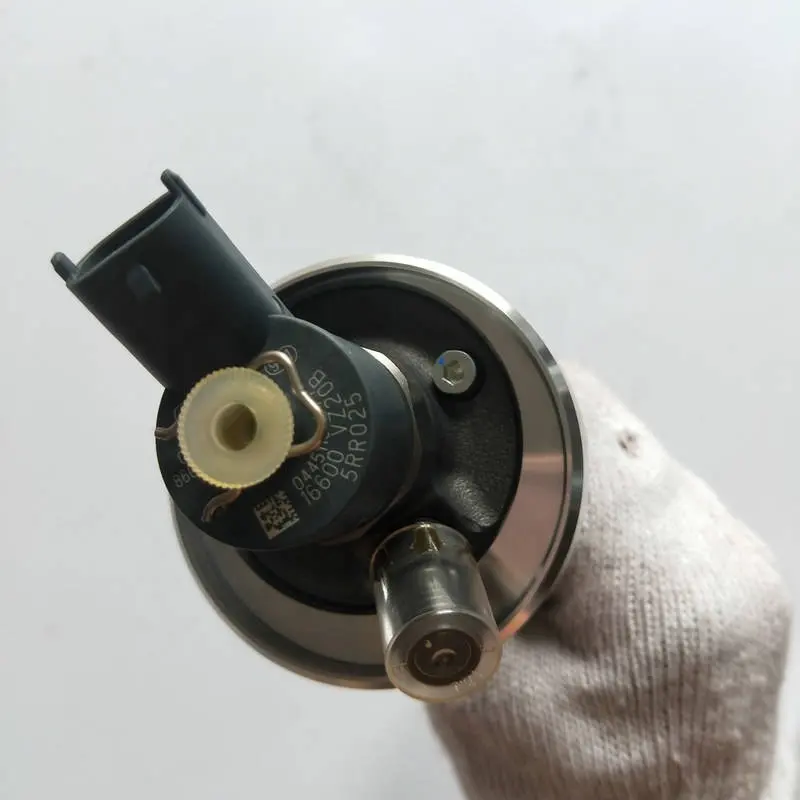 diesel injector nozzle 0445110315  16600VZ20A injector for NISSAN ZD30 engine  common rail injector  0445110315  16600VZ20A